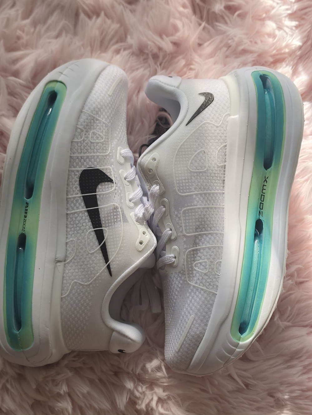 Nike White Women's Air Max Sneakers with Teal/Green Air Unit